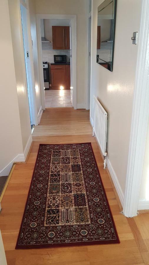 Elegant&spacious 2 bedroom Barnet Buitenkant foto