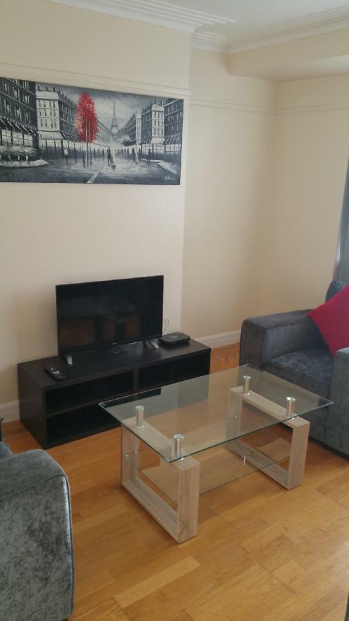Elegant&spacious 2 bedroom Barnet Buitenkant foto