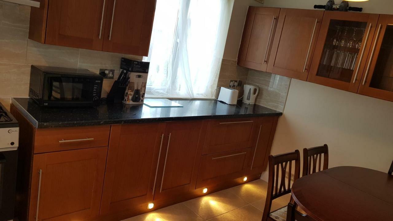 Elegant&spacious 2 bedroom Barnet Buitenkant foto